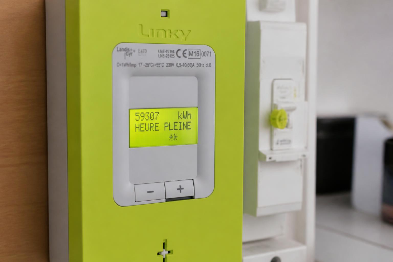 découvrez comment un compteur linky a provoqué une facture d'électricité record de 4 000 euros en un mois et les raisons derrière cette hausse spectaculaire.
