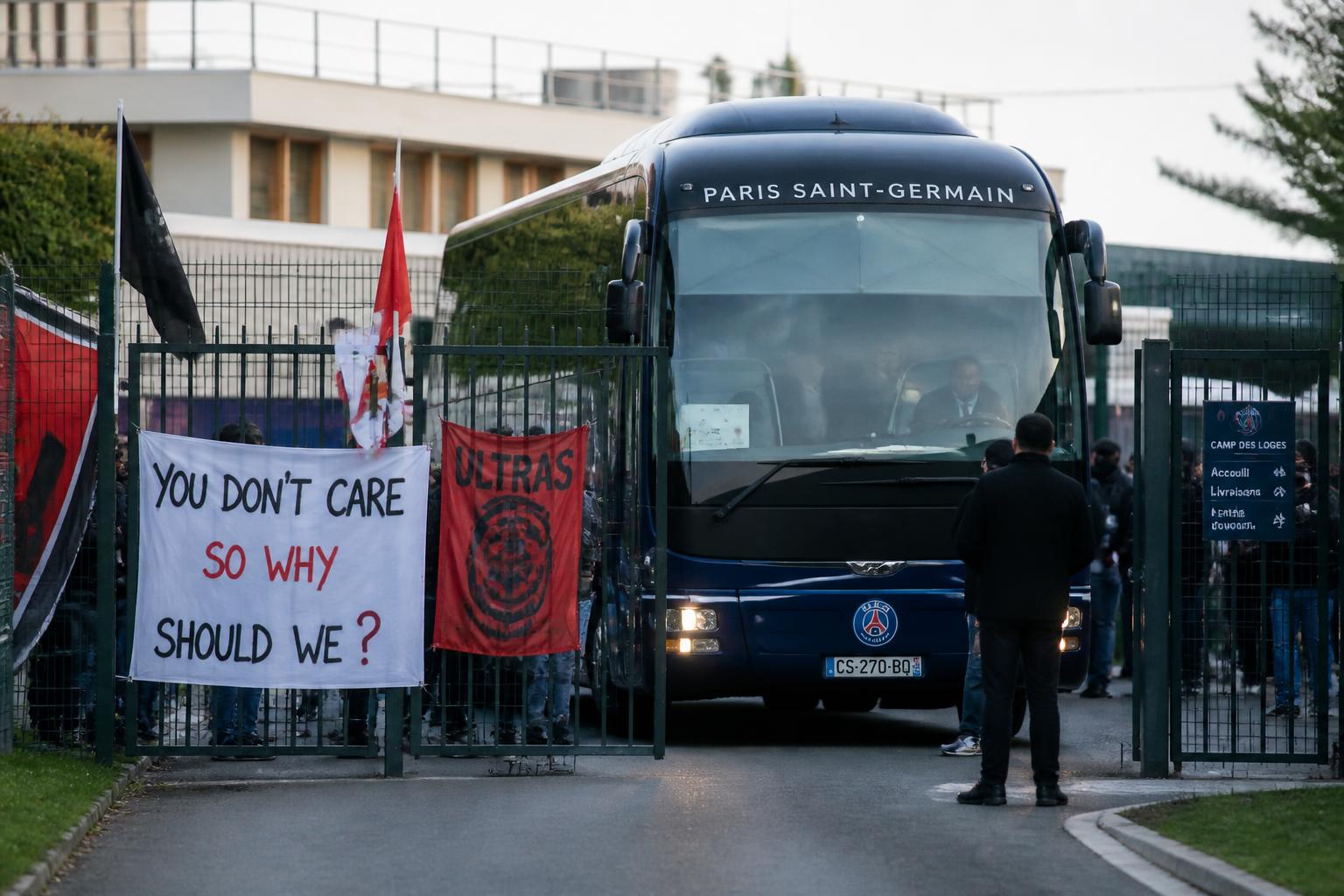 découvrez si un joueur de l’équipe de france de football a le droit légal de participer à une grève, en analysant le cadre juridique applicable dans le sport professionnel en france.