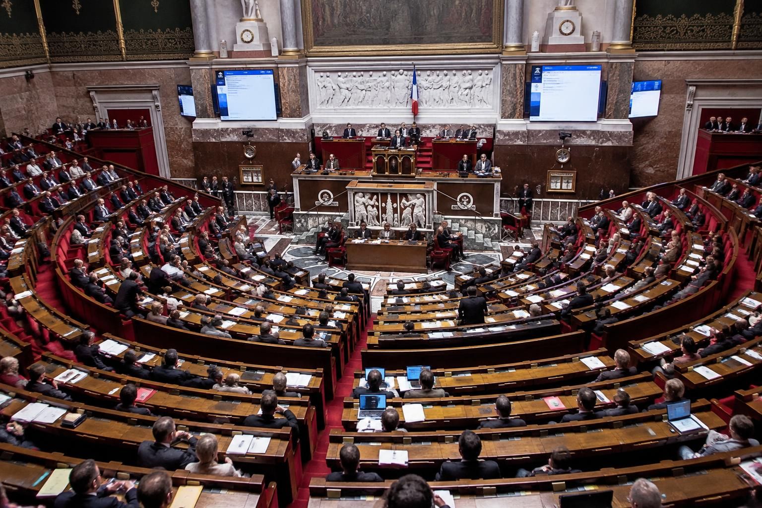 Budget 2027 : le gouvernement ouvre les débats à l’Assemblée nationale sans majorité pour le soutenir 3 le gouvernement lance l’examen du budget 2027 à l’assemblée nationale, sans majorité pour le soutenir. découvrez les enjeux et les débats à venir.